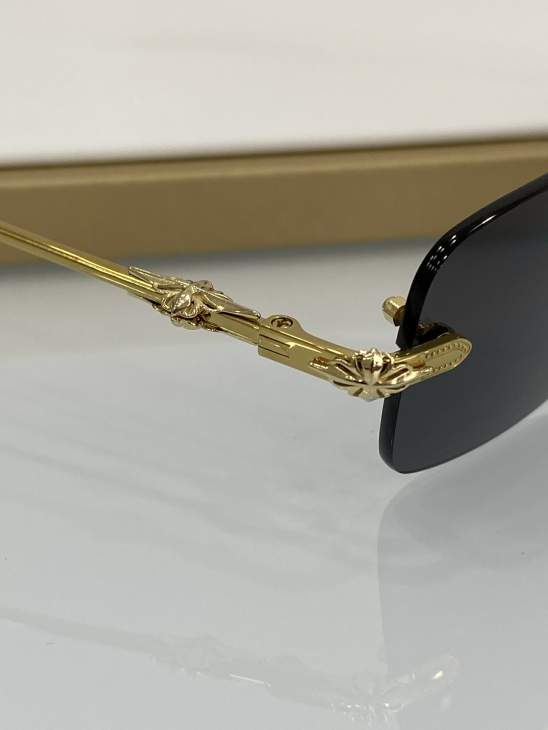 Picture of Chrome Hearts Sunglasses _SKUfw73376550fw